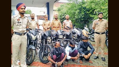 Accused in the custody of the Jamalpur police in Ludhiana on Thursday. (HT Photo)