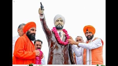 Haryana chief minister Nayab Singh Saini garlanding the statue of Shaheed Udham Singh during an event in Sirsa. (Sourced) Haryana chief minister Nayab Singh Saini garlanding the statue of Shaheed Udham Singh during an event in Sirsa. (Sourced)
