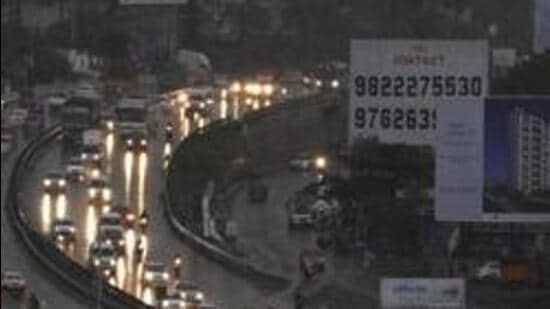 NHAI claims to have rectified 16 of 22 ‘black spots’ (accident-prone spots) identified across various national highways in Pune division. (HT FILE)