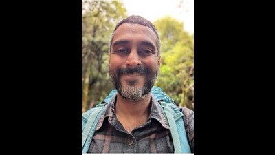 Author Vivek Nityananda (Courtesy https://viveknityananda.com/)