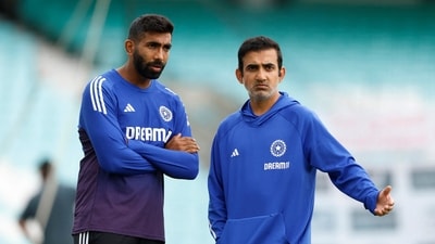 Cricket - International Test Match Series - Fifth Test - India Practice Session - Kia Oval, London, Britain - July 30, 2025 India head coach Gautam Gambhir speak to Jasprit Bumrah during practice Action Images via Reuters/Peter Cziborra (Action Images via Reuters)
