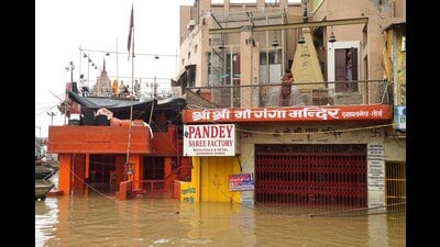 Ganga level rises at Dashashwamedh Ghat after monsoon rains. With the river rising at a rate of 4 centimetres per hour, the water level has reached 70.28 meters and floodwaters have begun entering several low-lying areas in the city. (Rajesh Kumar/HT Photo) Ganga level rises at Dashashwamedh Ghat after monsoon rains. With the river rising at a rate of 4 centimetres per hour, the water level has reached 70.28 meters and floodwaters have begun entering several low-lying areas in the city. (Rajesh Kumar/HT Photo)