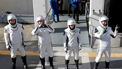 The Crew-11 mission aboard SpaceX’s Crew Dragon Endeavour features a diverse team of astronauts from around the world. Leading the mission is Commander Zena Cardman of NASA, joined by Pilot Mike Fincke, also from the U.S. The crew also includes Mission Specialist Oleg Platonov of Russia’s Roscosmos and Mission Specialist Kimiya Yui from Japan’s space agency, JAXA. REUTERS/Steve Nesius (REUTERS)