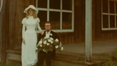 Jeannie Seely and Hank Cochran married in 1969, at Renfro Valley, Kentucky. (Facebook/Jeannie Seely) Jeannie Seely and Hank Cochran married in 1969, at Renfro Valley, Kentucky. (Facebook/Jeannie Seely)