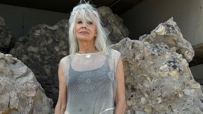 Joanna Cassidy has been dating Alan Hamel for 'several months' now. (Instagram/joannacassidyofficial) Joanna Cassidy has been dating Alan Hamel for 'several months' now. (Instagram/joannacassidyofficial)