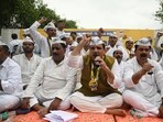 Aam Aadmi Party, MP Sanjay Singh joined the protest along with workers under the School mergar campaign at Eco Garden in Lucknow on Saturday (Mushtaq Ali//HT) Aam Aadmi Party, MP Sanjay Singh joined the protest along with workers under the School mergar campaign at Eco Garden in Lucknow on Saturday (Mushtaq Ali//HT)