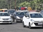 The 200-ft wide road, which runs for 18 km from Gopal Sweets near Sunny Enclave, Kharar, to Chhat light points in Zirakpur, sees heavy vehicular movement on a daily basis. (HT File)