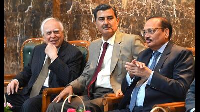 (From left) Senior advocate Kapil Sibal, chief justice of Punjab and Haryana high court, justice Sheel Nagu, and Supreme Court judge justice Surya Kant during the event in Chandigarh on Sunday. (Keshav Singh/HT) (From left) Senior advocate Kapil Sibal, chief justice of Punjab and Haryana high court, justice Sheel Nagu, and Supreme Court judge justice Surya Kant during the event in Chandigarh on Sunday. (Keshav Singh/HT)