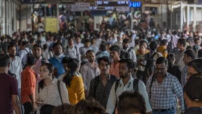 A crowded Ghatkopar station which connects to the metro station (Satish Bate/HT PHOTO) A crowded Ghatkopar station which connects to the metro station (Satish Bate/HT PHOTO)