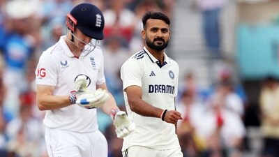 Harry Brook's innings ended in appropriately spectacular fashion when, going for another big hit off Deep, his bat flew out of his hands. (@BCCI X)
