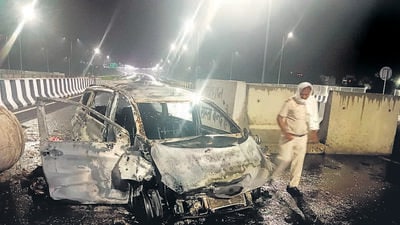 Burnt remains of the Ertiga taxi after the accident. (HT Photo) Burnt remains of the Ertiga taxi after the accident. (HT Photo)