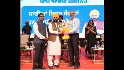 CM Bhagwant Mann and health minister Balbir Singh at an event in Chandigarh on Sunday. (HT) CM Bhagwant Mann and health minister Balbir Singh at an event in Chandigarh on Sunday. (HT)