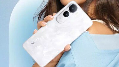 Vivo Y400 5G is expected to launch in Glam White and Olive Green colour options. (Vivo )