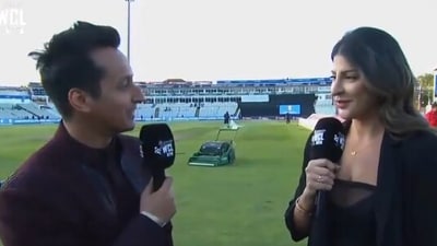 Harshit Tomar (L) talks to Karishma Kotak after WCL Final (X) Harshit Tomar (L) talks to Karishma Kotak after WCL Final (X)
