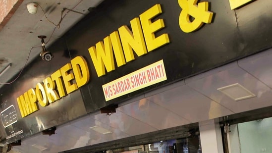 4 Himachal cops suspended for buying liquor after escorting CM Sukhu to Chandigarh (Representative image/ANI)