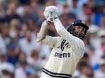 Stuart Broad rubs salt on Washington Sundar's wounds. 