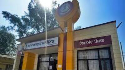 At present the serum is available at the anti-rabies clinic at Ludhiana civil hospital and four sub-divisional hospitals and 12 community health centres (CHCs) in the district. (HT File)