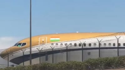 A video of a Boeing at Los Angeles has sparked intense speculation online (Instagram/@ingaviation) A video of a Boeing at Los Angeles has sparked intense speculation online (Instagram/@ingaviation)