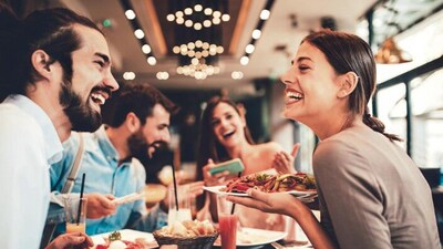 Dining with strangers is the latest Gen Z’s social trend (Photo: Shutterstock) Dining with strangers is the latest Gen Z’s social trend (Photo: Shutterstock)