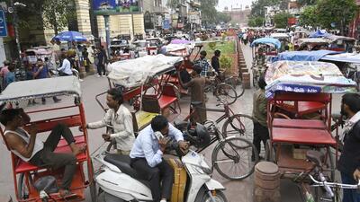 The protest by traders flagged rampant encroachment by squatters and unauthorised hawkers in the area, and the neglect by civic authorities. (Hindustan Times) The protest by traders flagged rampant encroachment by squatters and unauthorised hawkers in the area, and the neglect by civic authorities. (Hindustan Times)