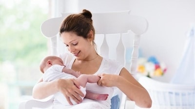 Prolonged breastfeeding is associated with significant reductions in both colds and ear infections, say researchers. (Shutterstock) Prolonged breastfeeding is associated with significant reductions in both colds and ear infections, say researchers. (Shutterstock)