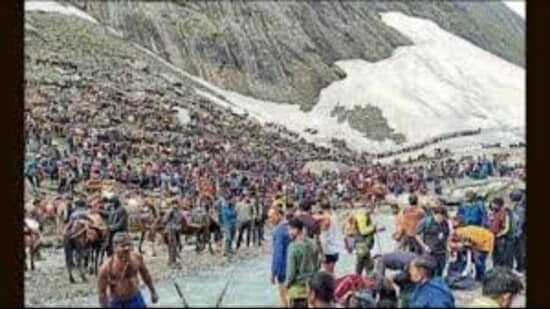 The procession reached Shiv Mandir Bijbehara, Anantnag in south Kashmir and is expected to reach Chandanwari in Pahalgam on August 6 and then further up till it reaches the cave shrine. (File)