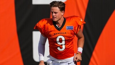 Cincinnati Bengals quarterback Joe Burrow jogs onto the field during practice at the NFL football team's stadium, Saturday, Aug. 2, 2025, in Cincinnati. (AP Photo/Jeff Dean) (AP) Cincinnati Bengals quarterback Joe Burrow jogs onto the field during practice at the NFL football team's stadium, Saturday, Aug. 2, 2025, in Cincinnati. (AP Photo/Jeff Dean) (AP)