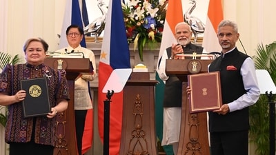 President Marcos announced visa-free entry privileges for Indian tourists, while PM Modi reciprocated with a similar scheme for Filipino tourists. (Arvind Yadav/Hindustan Times) President Marcos announced visa-free entry privileges for Indian tourists, while PM Modi reciprocated with a similar scheme for Filipino tourists. (Arvind Yadav/Hindustan Times)