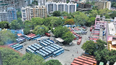 Mumbai, India - June 8, 2018: MSRTC bus parked at Parel depo, ST employees went on strike and demanded of increase in wages from Thursday in Mumbai, India, on Friday, June 8, 2018. (Photo by Anshuman Poyrekar/Hindustan Times) (Anshuman Poyrekar/HT Photo) Mumbai, India - June 8, 2018: MSRTC bus parked at Parel depo, ST employees went on strike and demanded of increase in wages from Thursday in Mumbai, India, on Friday, June 8, 2018. (Photo by Anshuman Poyrekar/Hindustan Times) (Anshuman Poyrekar/HT Photo)