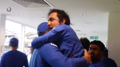 Morne Morkel lifts Gautam Gambhir as Indian support staff celebrate Oval win Morne Morkel lifts Gautam Gambhir as Indian support staff celebrate Oval win