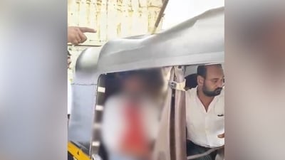 The incident took place near Narpoli-Dhamankar Naka on the Thane-Bhiwandi metro route. (Video screengrab) The incident took place near Narpoli-Dhamankar Naka on the Thane-Bhiwandi metro route. (Video screengrab)