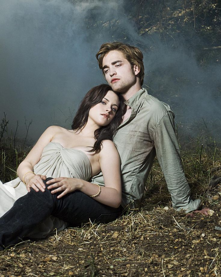 Robert Pattinson as Edward Cullen and Kristen Stewart as Bella Swan in The Twilight Saga. (x/@modytalkmovies) Robert Pattinson as Edward Cullen and Kristen Stewart as Bella Swan in The Twilight Saga. (x/@modytalkmovies)