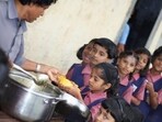 A key provision mandates that headmasters or designated teachers must taste the cooked meal at least 30 minutes before it is served to students. (REPRESENTATIVE PHOTO)
