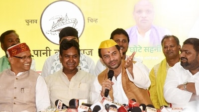 Former Bihar minister Tej Pratap Yadav addressing a press conference in Patna, Bihar on Tuesday. (Santosh Kumar/HT)