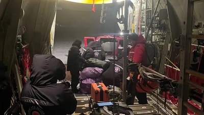 Researchers were evacuated from a US-operated station in Antarctica (RNZAF) Researchers were evacuated from a US-operated station in Antarctica (RNZAF)