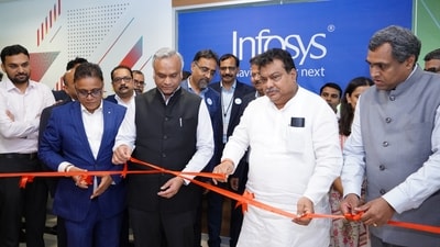 Karnataka ministers in Infosys centre launch event at Hubballi. Karnataka ministers in Infosys centre launch event at Hubballi.