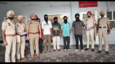 The accused in the custody of Khanna Police in Ludhiana on Wednesday. (HT Photo) The accused in the custody of Khanna Police in Ludhiana on Wednesday. (HT Photo)