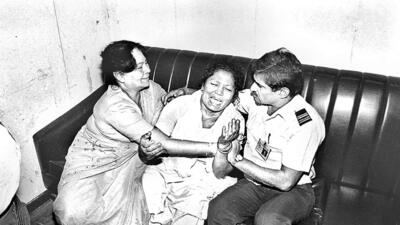 The co-pilot’s mother grieves her son after the crash in 1988. (HT Archive) The co-pilot’s mother grieves her son after the crash in 1988. (HT Archive)