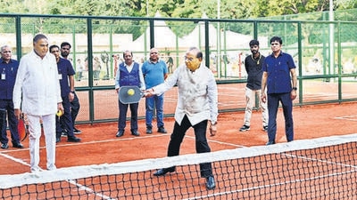 Lt. Governor of Delhi V K Saxena with BJP MP Ramvir Singh Bidhuri during inauguration ceremony of DDA Mini Sports Complex at Sukhdev Vihar on Thursday. (Arvind Yadav/Hindustan Times) Lt. Governor of Delhi V K Saxena with BJP MP Ramvir Singh Bidhuri during inauguration ceremony of DDA Mini Sports Complex at Sukhdev Vihar on Thursday. (Arvind Yadav/Hindustan Times)