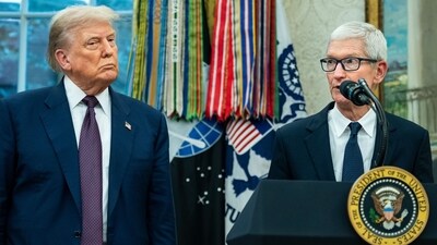 Tim Cook, CEO of Apple Inc., and US President Donald Trump in the Oval Office of the White House in Washington, DC, on Wednesday, (Bloomberg) Tim Cook, CEO of Apple Inc., and US President Donald Trump in the Oval Office of the White House in Washington, DC, on Wednesday, (Bloomberg)