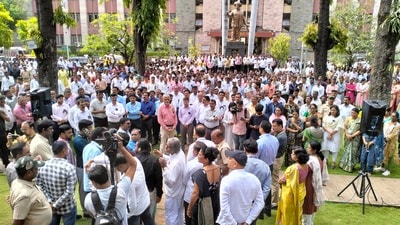 The protest follows reports claiming that several items, including antique lamps, chandeliers, air-conditioning units and television sets, had gone missing from the residence recently occupied by municipal commissioner Naval Kishore Ram. (HT PHOTO) The protest follows reports claiming that several items, including antique lamps, chandeliers, air-conditioning units and television sets, had gone missing from the residence recently occupied by municipal commissioner Naval Kishore Ram. (HT PHOTO)