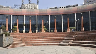 Built in 1999, Ansal Plaza wasn’t just a shopping centre — it was Delhi’s initiation into mall culture. (File/S Burmaula/ HT Photo) Built in 1999, Ansal Plaza wasn’t just a shopping centre — it was Delhi’s initiation into mall culture. (File/S Burmaula/ HT Photo)