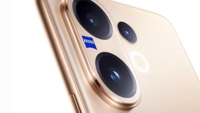 Vivo V60 gets Zeiss optics, just like its more expensive X series siblings. (Vivo)