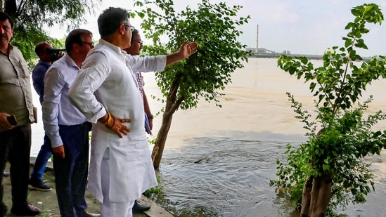 State Irrigation & Flood Control Minister Parvesh Sahib Singh Verma held an inspection of Yamuna river's water level and reviewed of flood preparedness. (PTI)