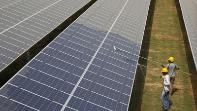 Solar energy (REUTERS)