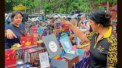 Experts say couriers and e-commerce platforms are making the most out of the changing habits of urban customers. (HT Photo)