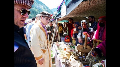 Jammu and Kashmir Chief Minister Omar Abdullah visits a stall during National Tribal Festival-2025, at Gurez Valley in Bandipora on Thursday. (ANI) Jammu and Kashmir Chief Minister Omar Abdullah visits a stall during National Tribal Festival-2025, at Gurez Valley in Bandipora on Thursday. (ANI)
