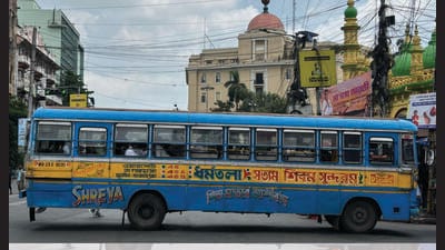 Kolkata’s buses are colourful canvases, capturing the city’s energy and history. Kolkata’s buses are colourful canvases, capturing the city’s energy and history.