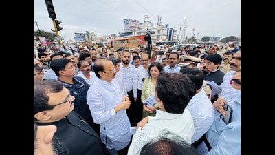 Pawar also visited Chakan and Bhosari to understand the traffic problem here at MIDC. He instructed the administration to increase the road width by three meters instead of waiting for the land acquisition process to complete for the elevated corridor project. (HT PHOTO) Pawar also visited Chakan and Bhosari to understand the traffic problem here at MIDC. He instructed the administration to increase the road width by three meters instead of waiting for the land acquisition process to complete for the elevated corridor project. (HT PHOTO)