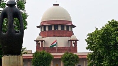 The top court issued the notice and stayed the operation of the order pending further hearing. (HT Photo) The top court issued the notice and stayed the operation of the order pending further hearing. (HT Photo)